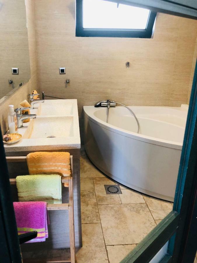 באר Apartments Afrodita מראה חיצוני תמונה