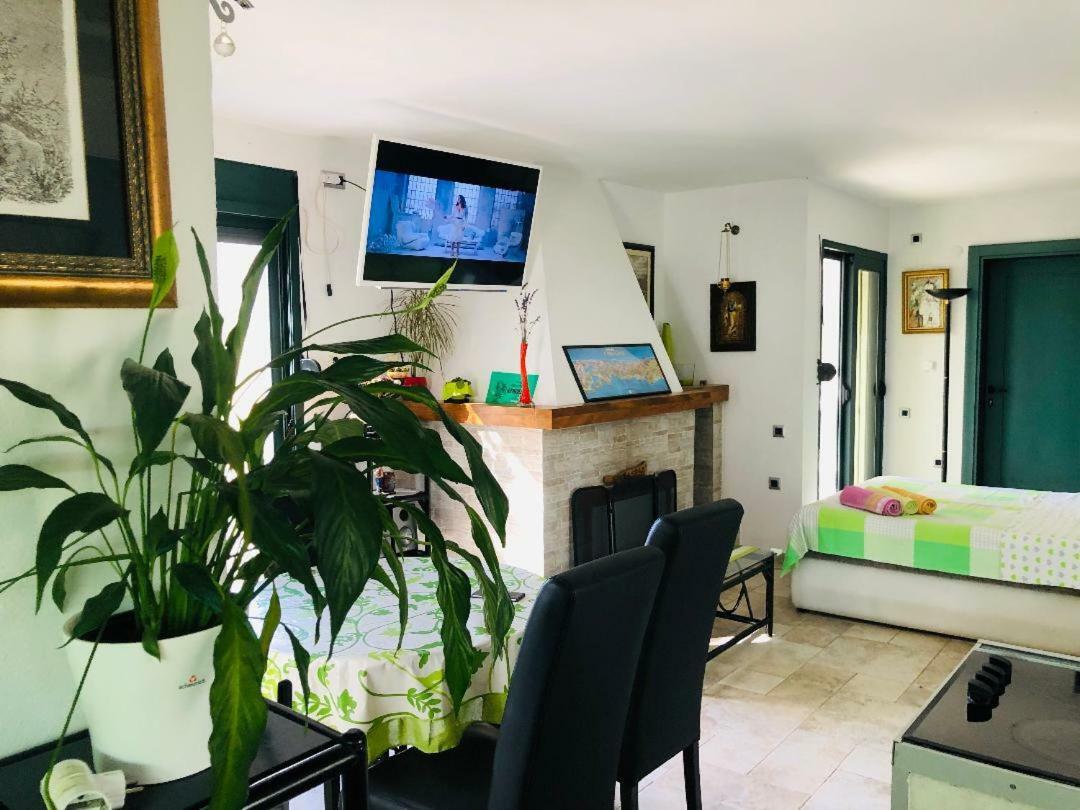 באר Apartments Afrodita מראה חיצוני תמונה